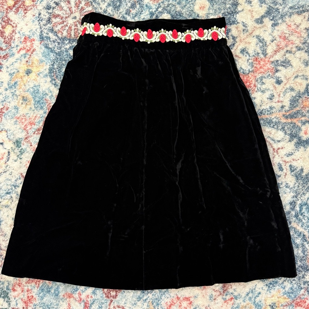 Vintage 1970s Lanz Originals Black Velvet Skirt w/ Red Floral Trim (XS) NWT!